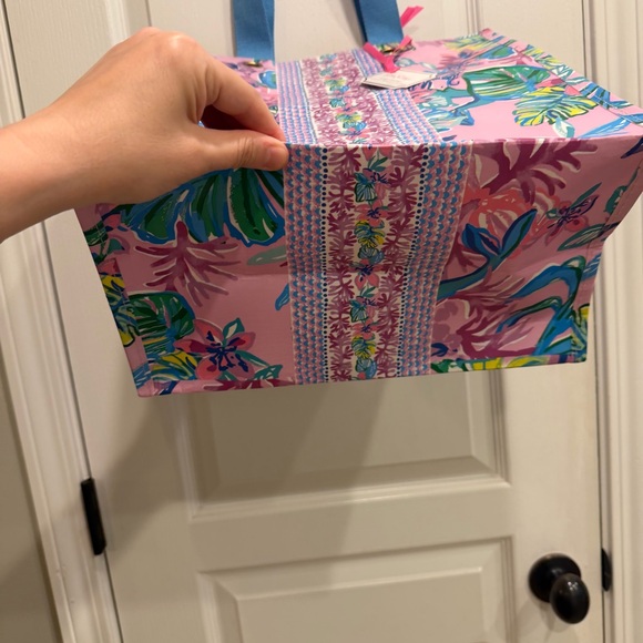 NWT Lilly Pulitzer Market Shopper in Mermaid in the Shade Purple Reusable Bag - Picture 4 of 9